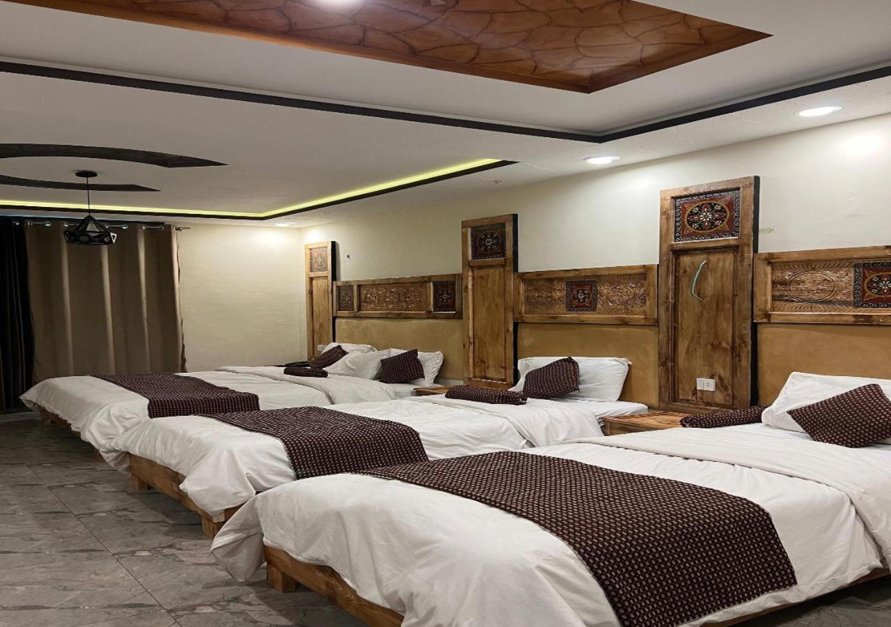 Hotel Birmingham Palace Kalam By Khan Familia Kültér fotó