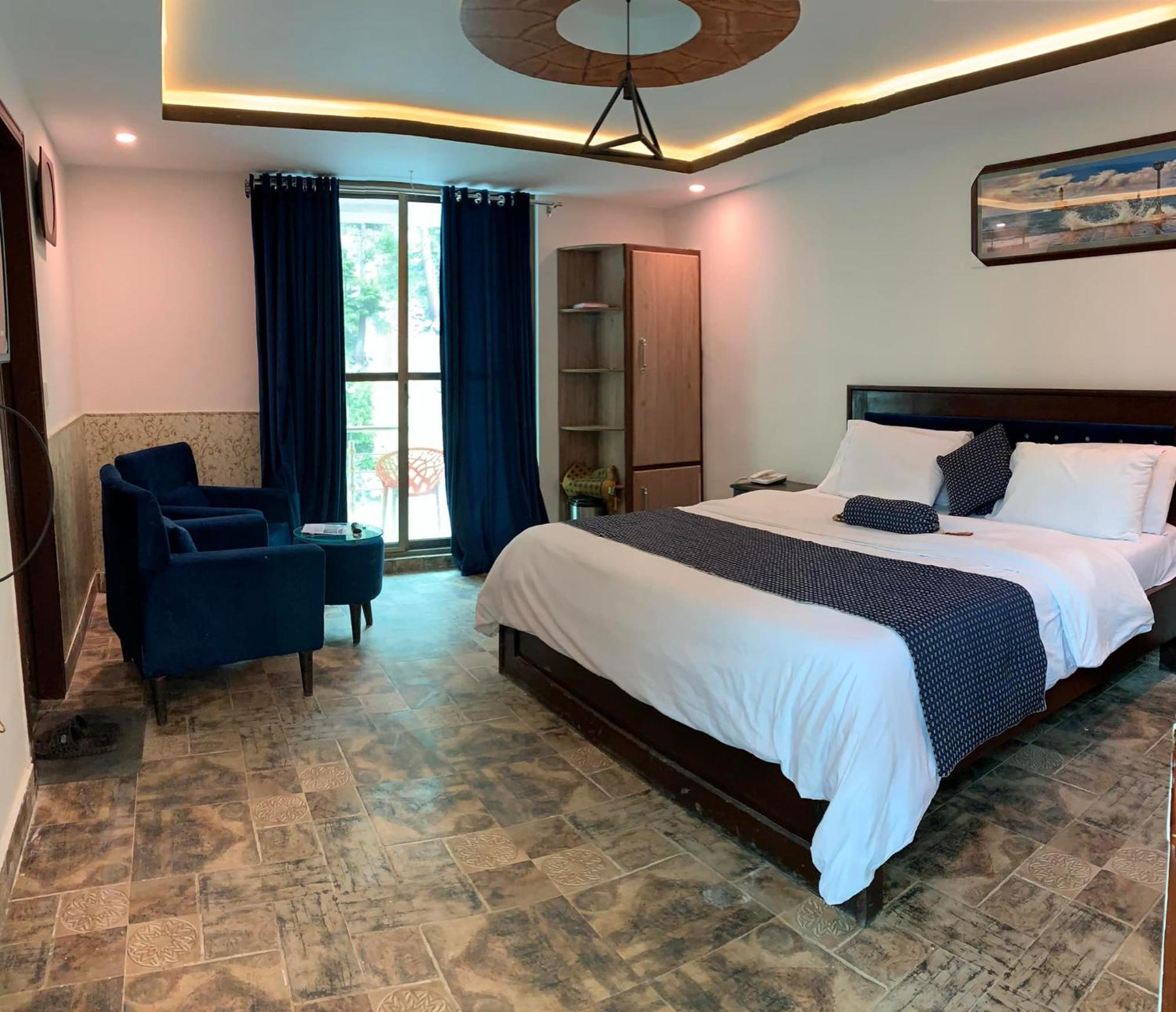Hotel Birmingham Palace Kalam By Khan Familia Kültér fotó