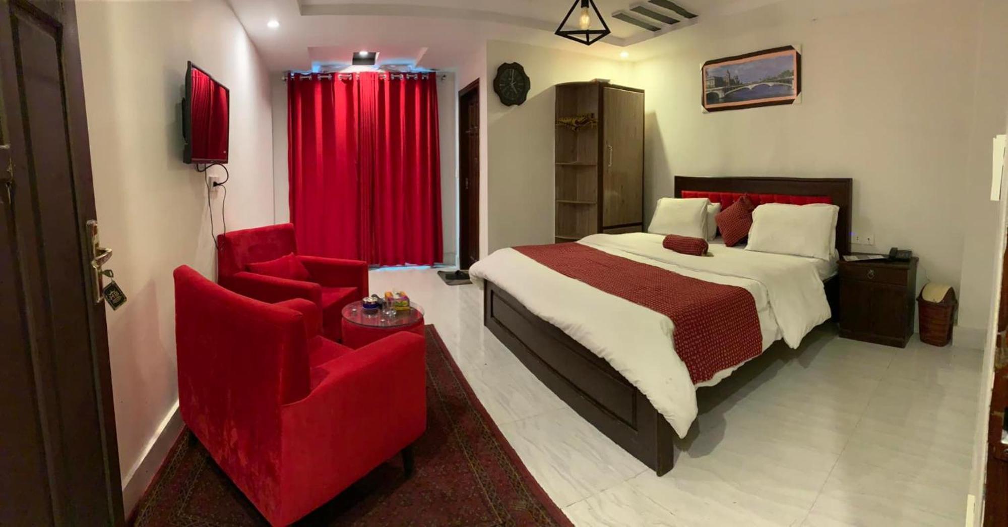 Hotel Birmingham Palace Kalam By Khan Familia Kültér fotó