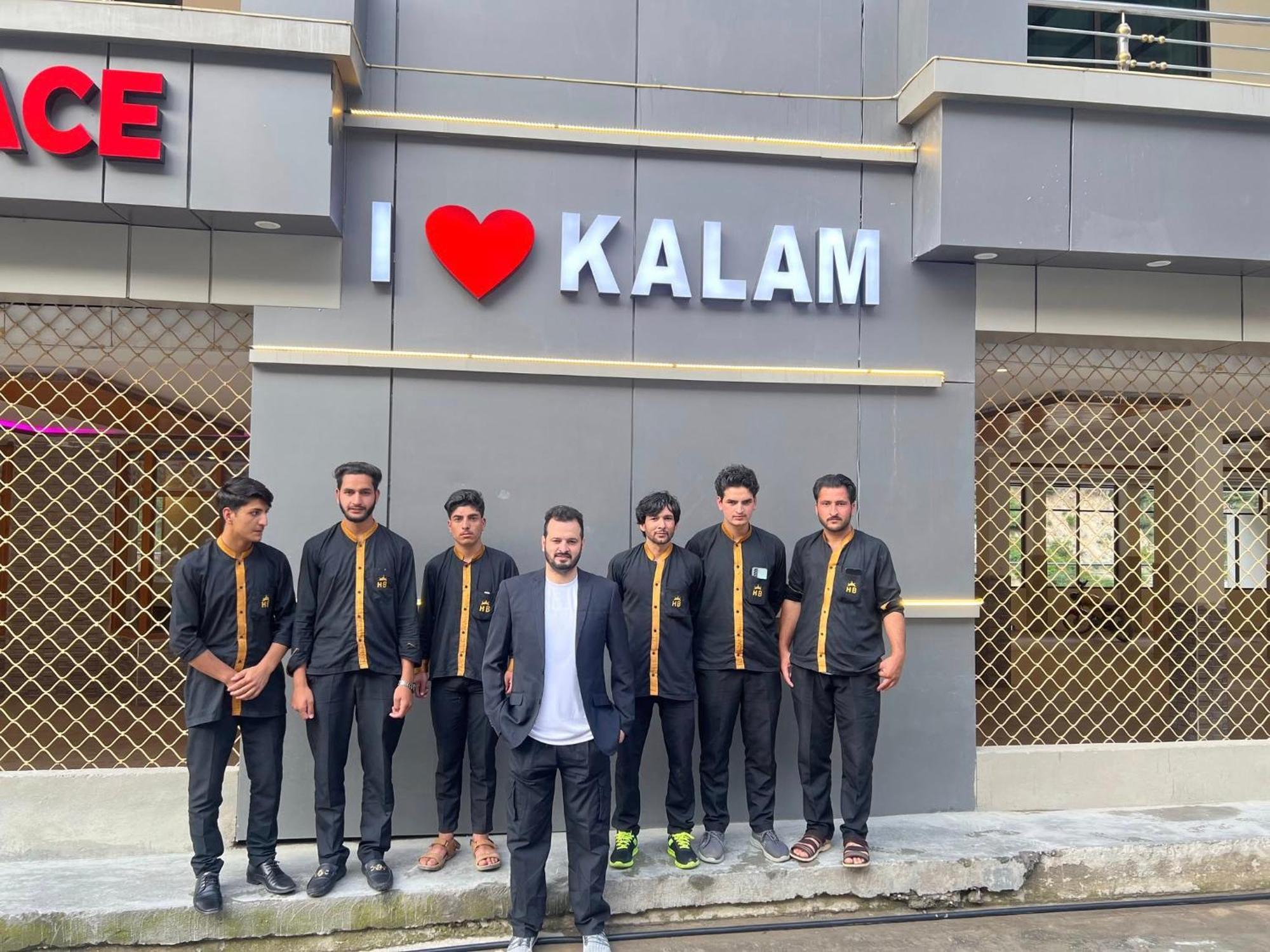 Hotel Birmingham Palace Kalam By Khan Familia Kültér fotó